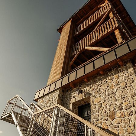 Gostilnica Orle - Sleeping In The Tower Hotel Škofljica Екстериор снимка