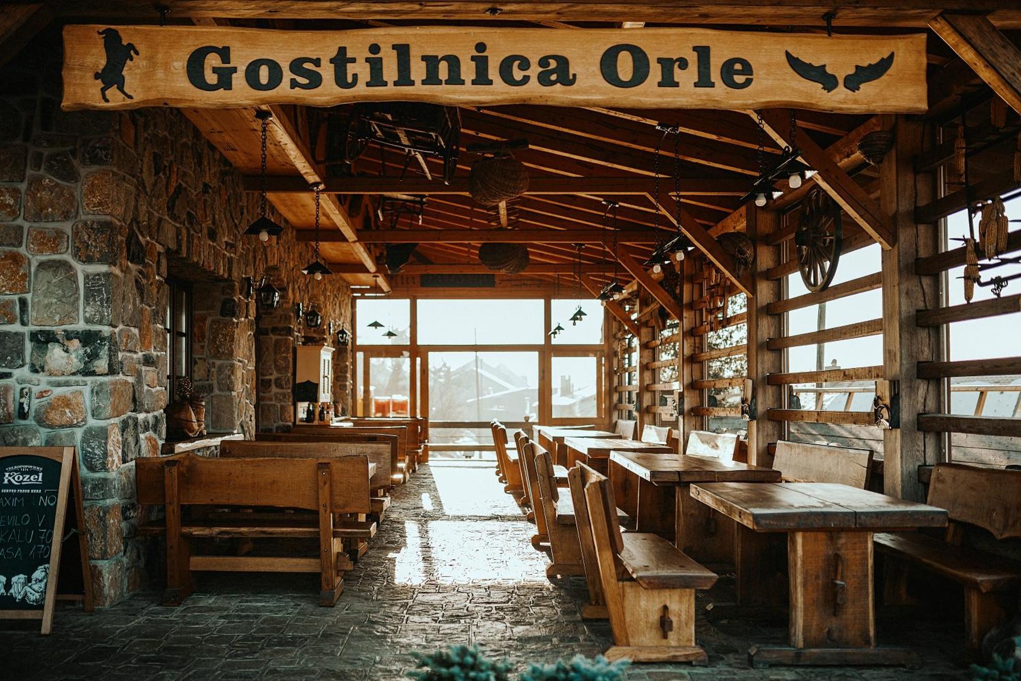 Gostilnica Orle - Sleeping In The Tower Hotel Škofljica Екстериор снимка