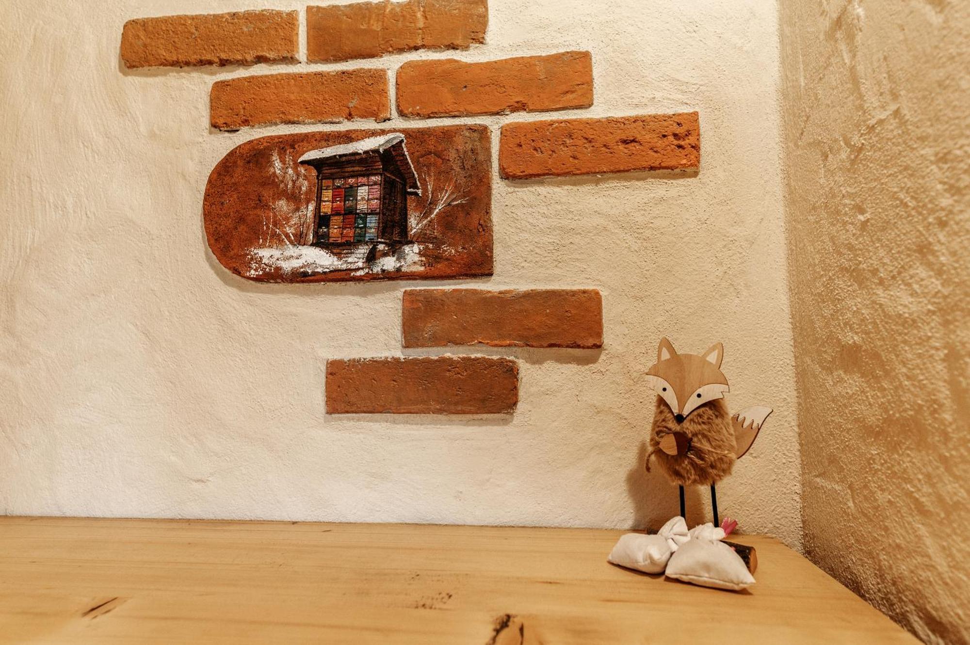 Gostilnica Orle - Sleeping In The Tower Hotel Škofljica Екстериор снимка